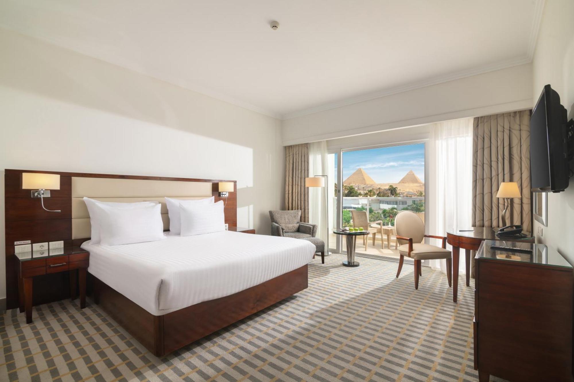 Hotel Steigenberger Pyramids Cairo Al Kawm al Akhdar Exterior foto Deluxe Room